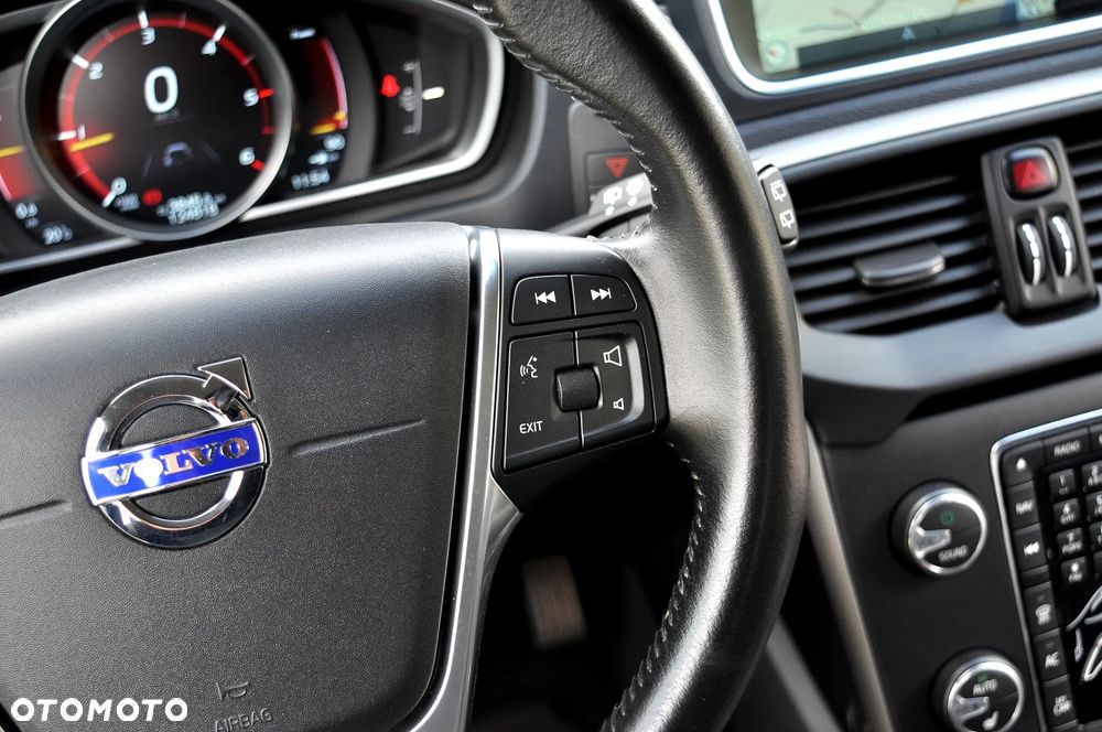 Volvo V40 D3 Inscription - 24