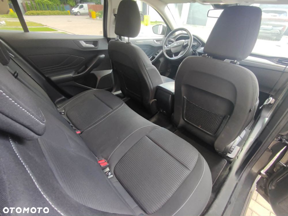 Ford Focus 1.0 EcoBoost Titanium Business - 10