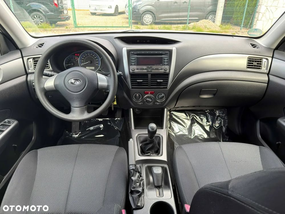 Subaru Forester 2.0X Trend - 11