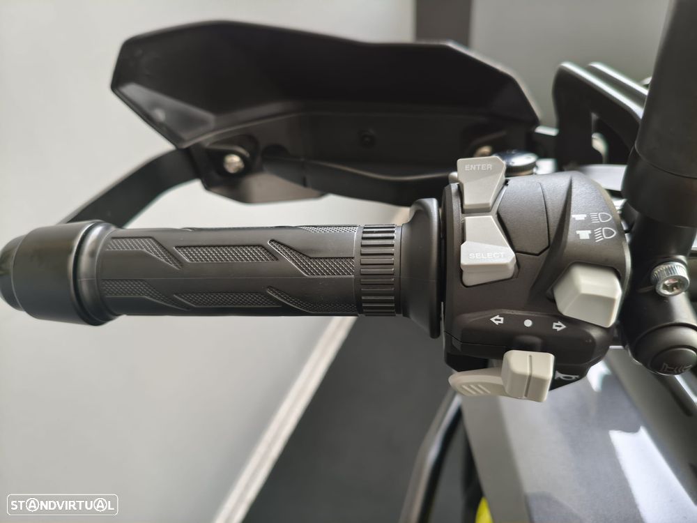 Benelli TRK 702 X - 16