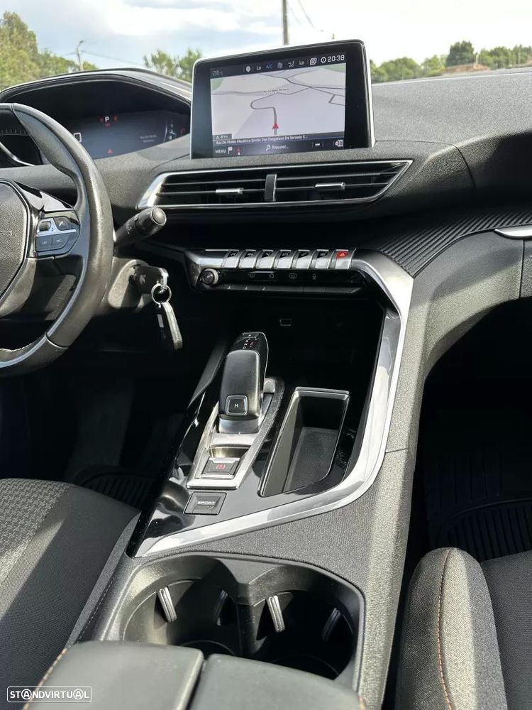 Peugeot 3008 1.5 BlueHDi Allure Pack EAT8 - 28