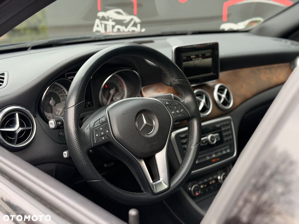 Mercedes-Benz GLA 220 CDI 7G-DCT StreetStyle - 13