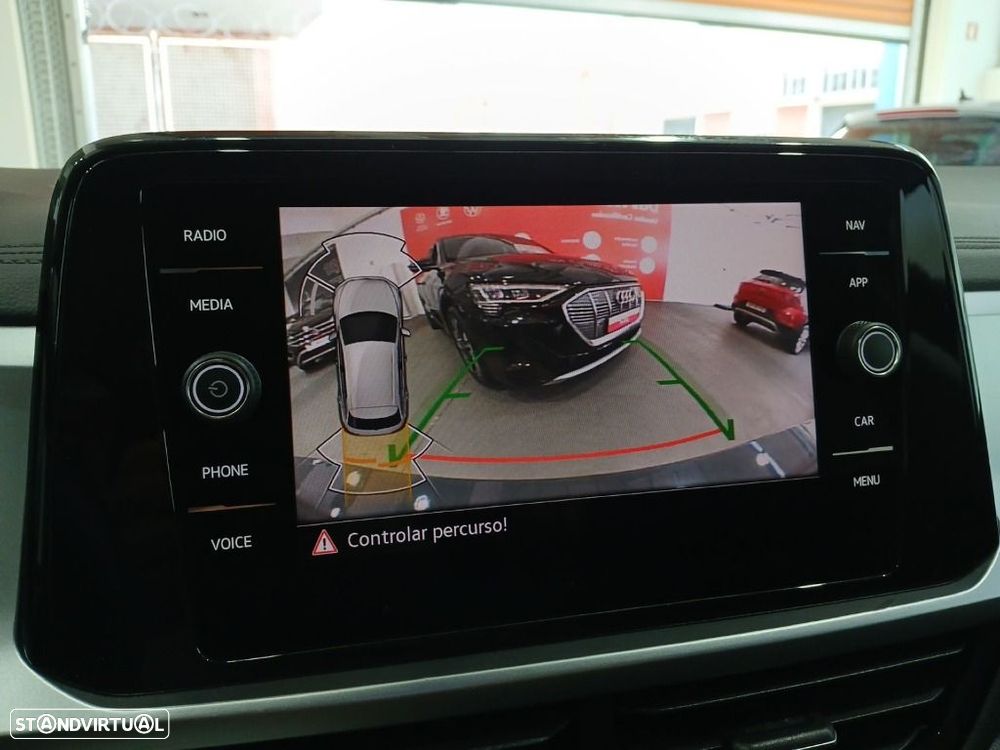 VW T-Roc 1.5 TSI Urban DSG - 28
