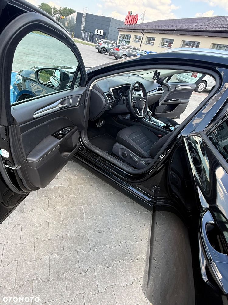 Ford Mondeo 2.0 TDCi Titanium PowerShift - 9