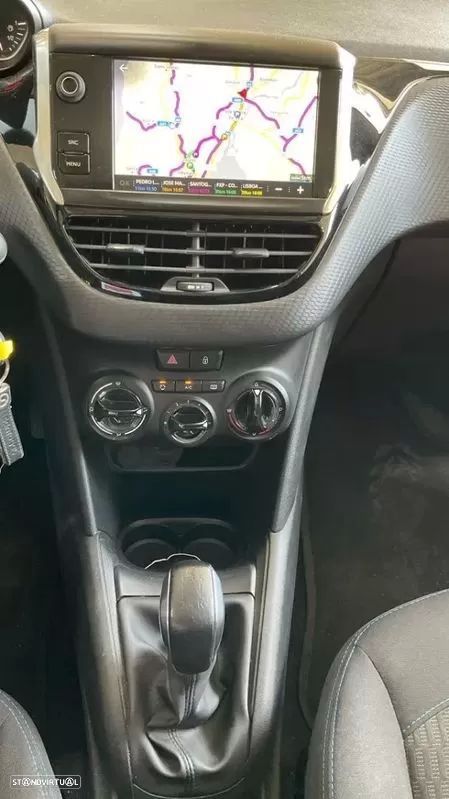Peugeot 208 1.5 BlueHDi Signature - 6