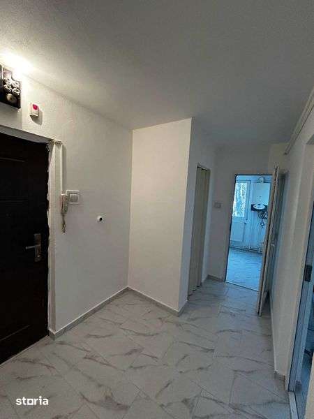 Proprietar- Vand Apartament cu 2 Camere, mun. Galati-Micro 40 — fotografia 1