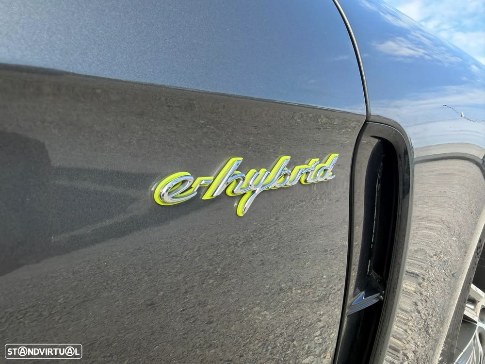 Porsche Panamera 4 E-Hybrid Platinum Edition - 10