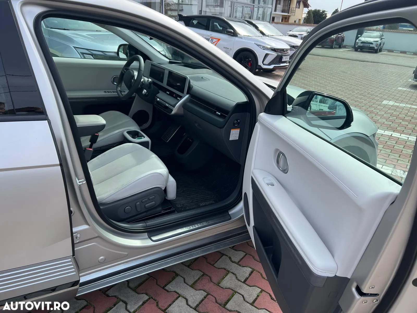 Hyundai IONIQ 5 325 CP 77 kWh 4WD Luxury - 7
