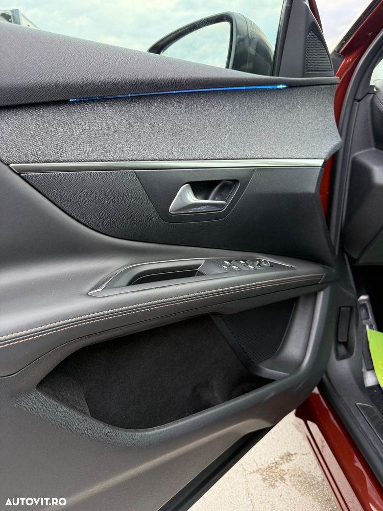 Peugeot 3008 1.2 PureTech Turbo S&S EAT6 GT-Line - 27