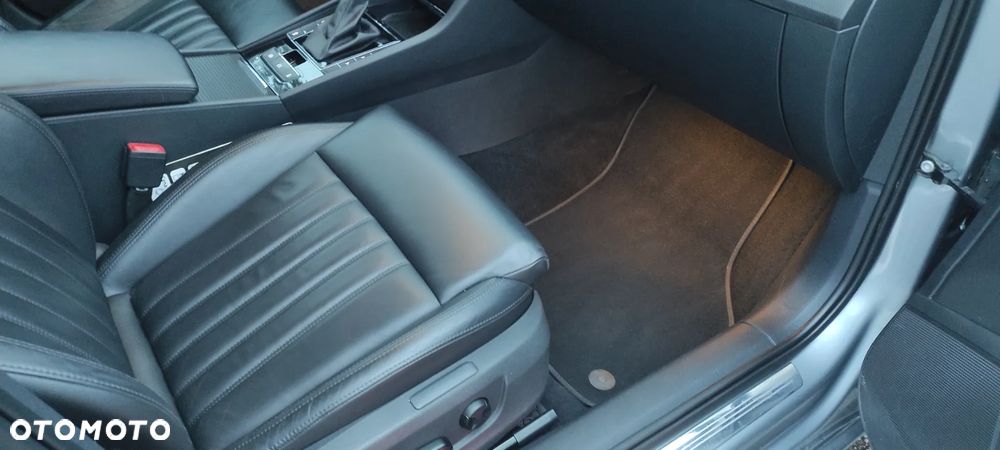 Skoda Superb 2.0 TDI 4x4 DSG SportLine - 23