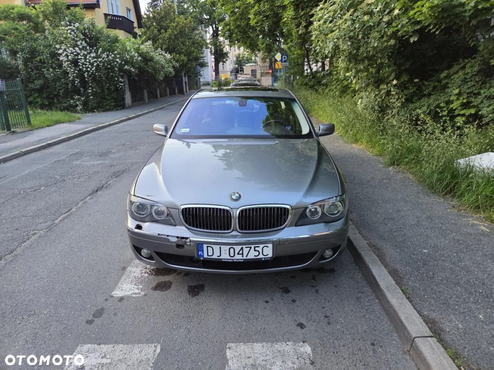 BMW Seria 7 740i - 4