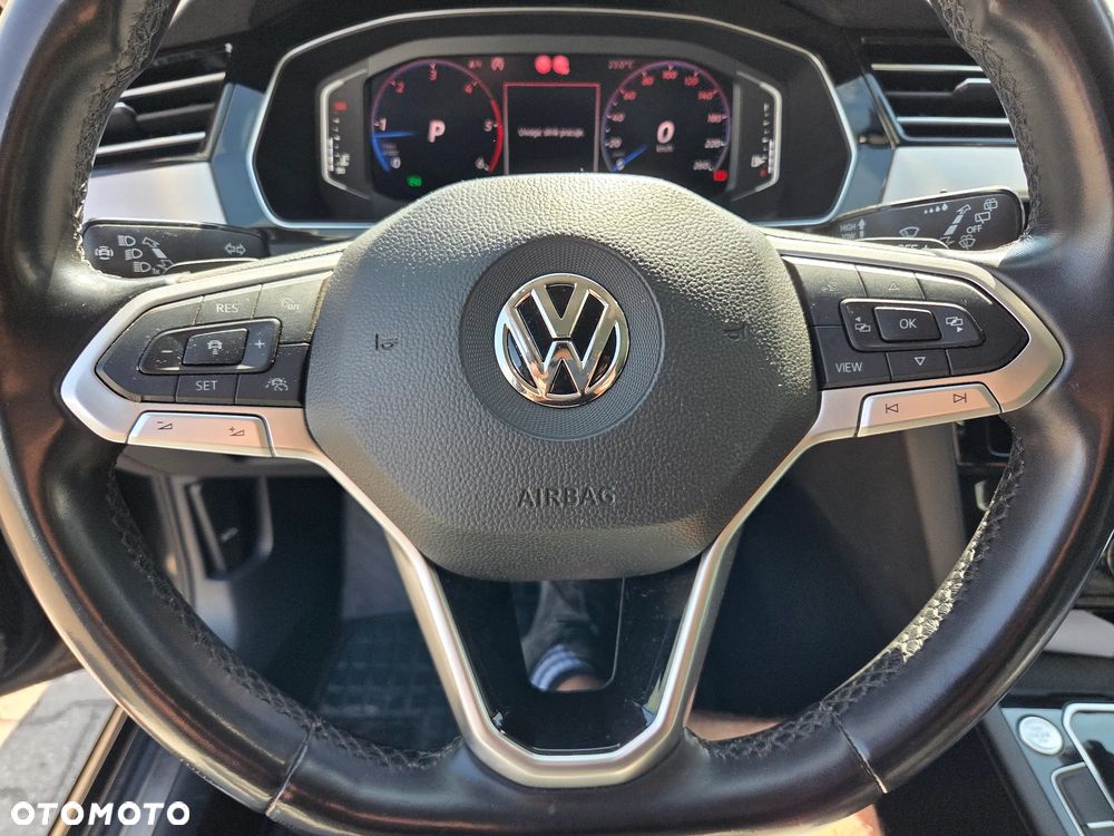 Volkswagen Passat 2.0 TDI SCR DSG Highline - 14