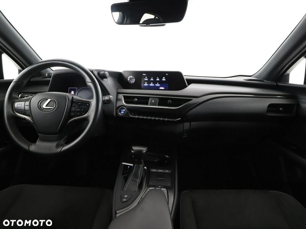 Lexus UX 250h - 16