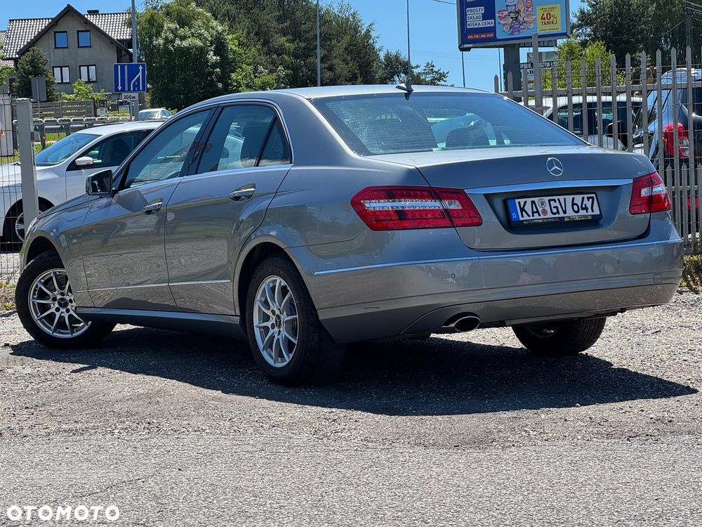 Mercedes-Benz Klasa E 250 CGI BlueEFFICIENCY Avantgarde - 6