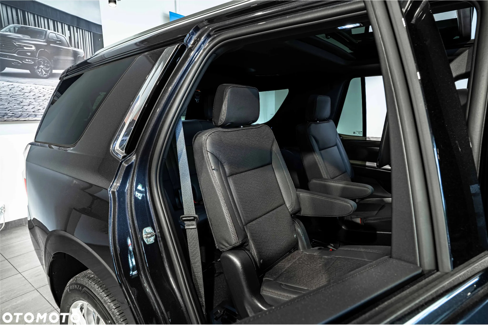 Chevrolet Tahoe - 20
