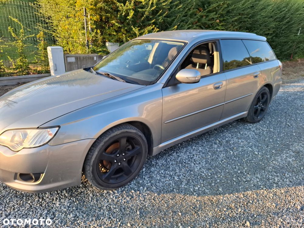 Subaru Legacy - 1