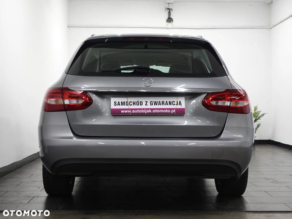 Mercedes-Benz Klasa C 180 (BlueTEC) d T - 8