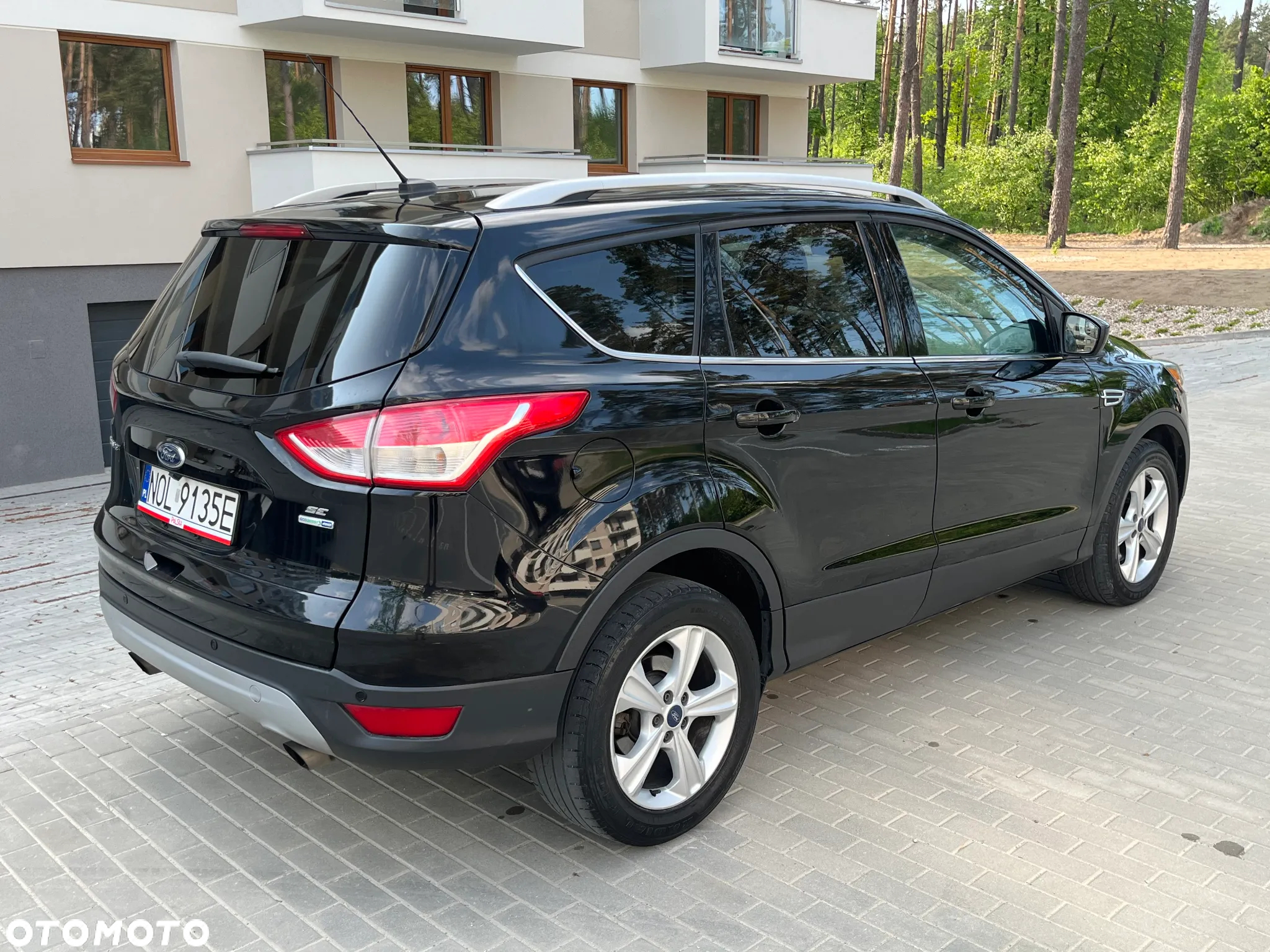 Ford Escape 2.0 EcoBoost AWD Titanium - 4