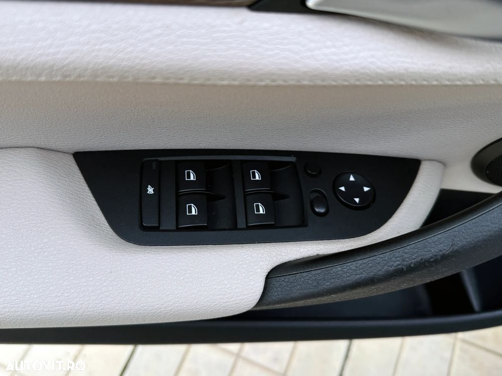 BMW X1 sDrive20d Aut. xLine - 15