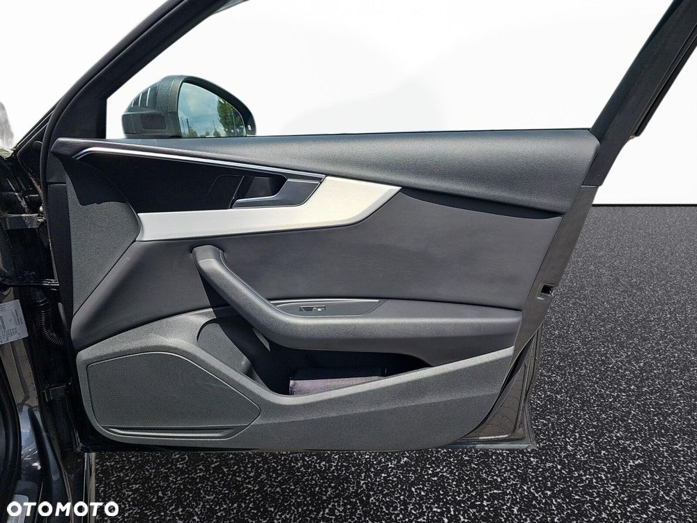 Audi A4 Limousine - 22