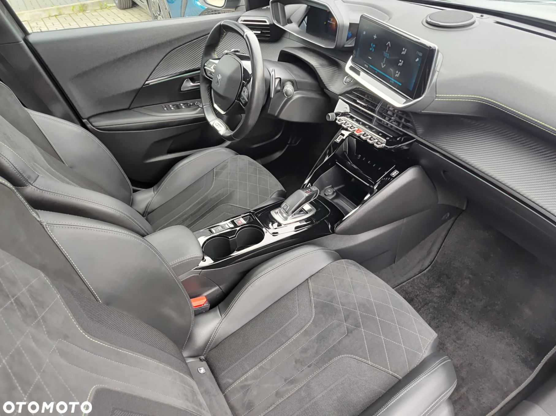 Peugeot 2008 - 23