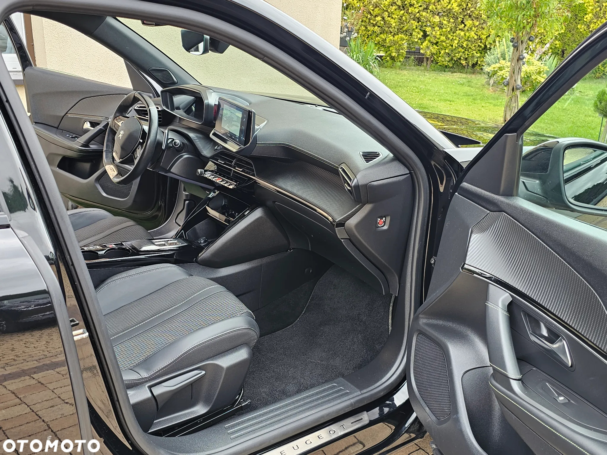 Peugeot 2008 1.5 BlueHDi GT S&S EAT8 - 26