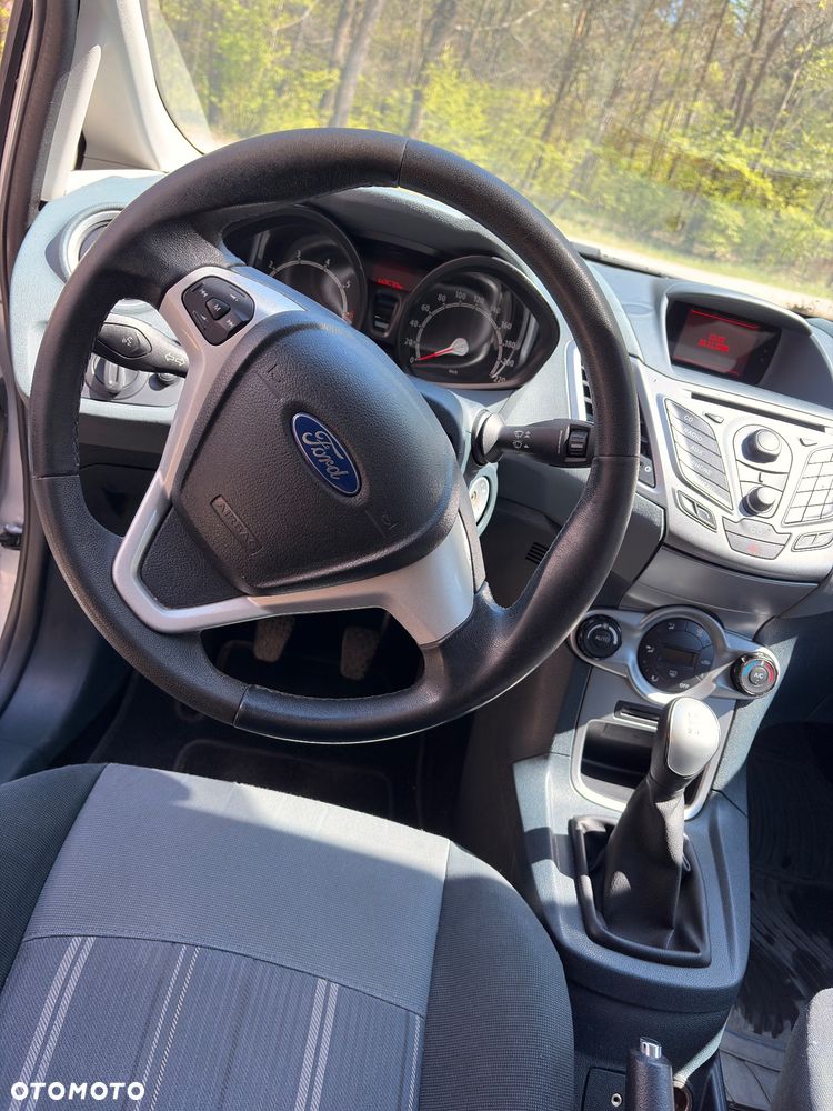 Ford Fiesta - 9