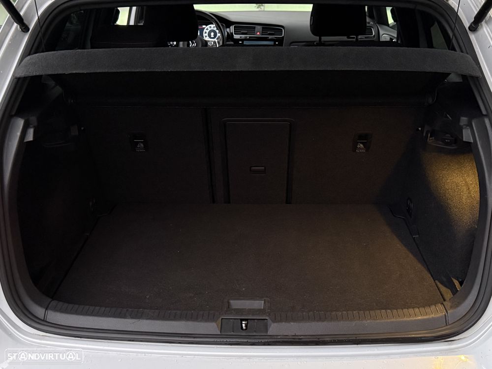 VW Golf GTI 2.0 TSI OPF DSG Performance - 28