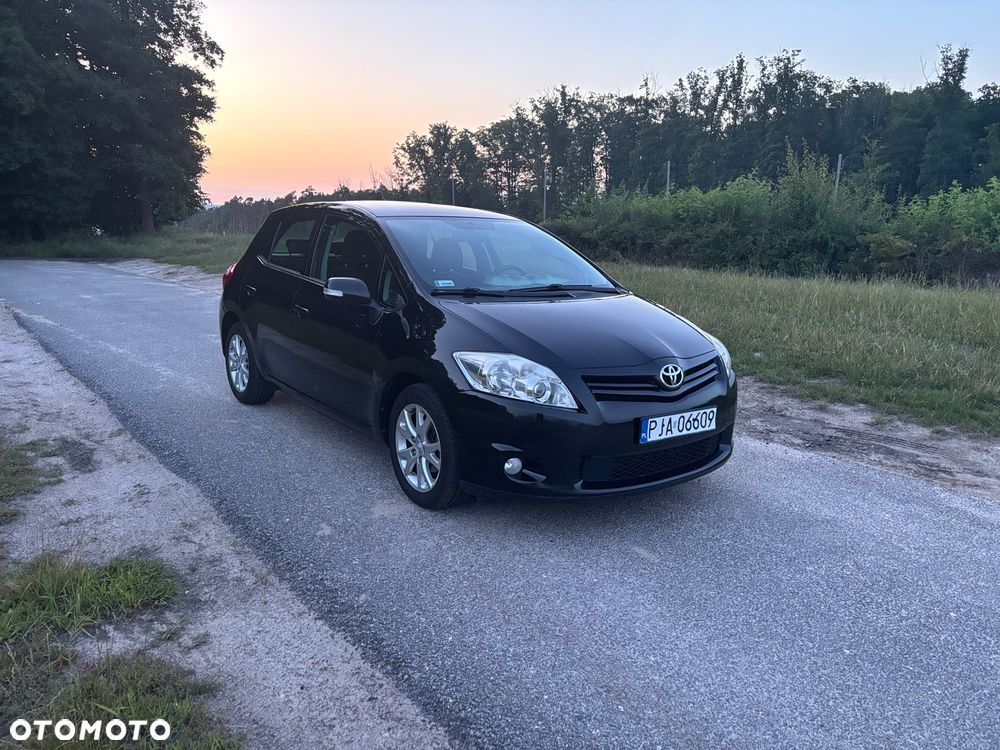 Toyota Auris 1.6 Valvematic Edition - 1