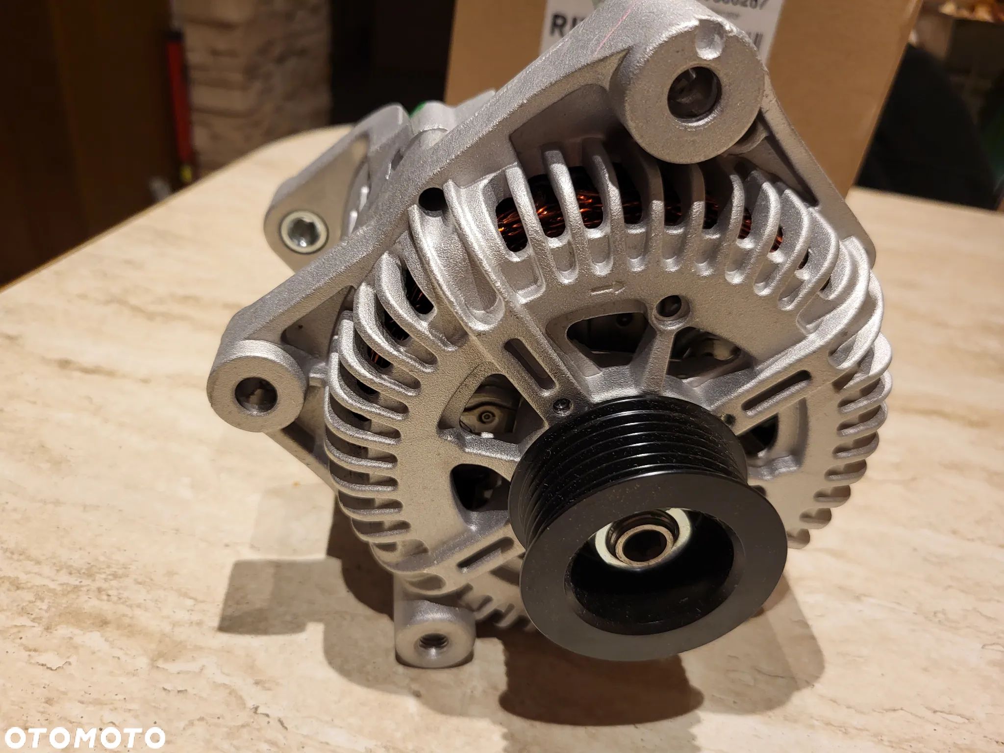 Alternator 14V, 170A, regenerowany  BMW 5 (E60), 5 (E61), 6 (E63), 6 (E64), 7 (E65, E66, E67) 2.0D-5.0 06.02-12.10 - 1
