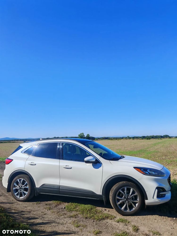 Ford Kuga 2.5 FHEV AWD Titanium X - 9