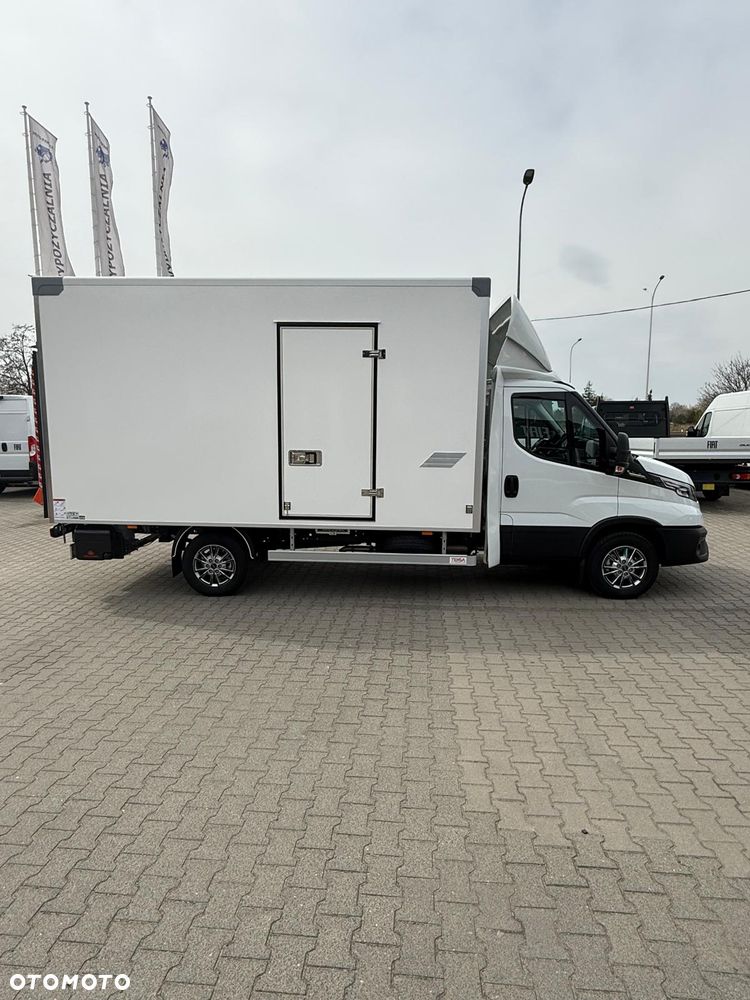 Iveco WYPRZEDAŻ ROKU ! GOTOWIEC OD RĘKI - BOGATE WYPOSAŻENIE DLA KIEROWCY - 6