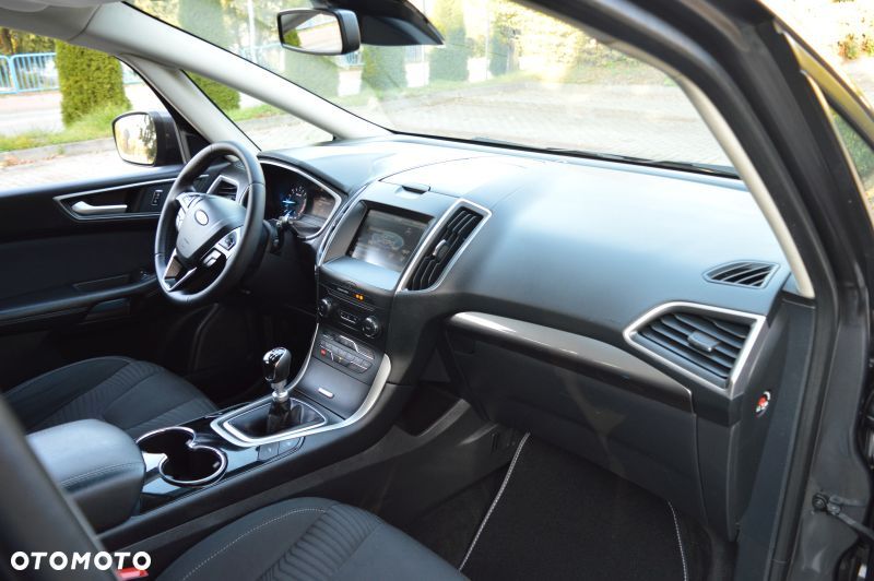 Ford S-Max - 39