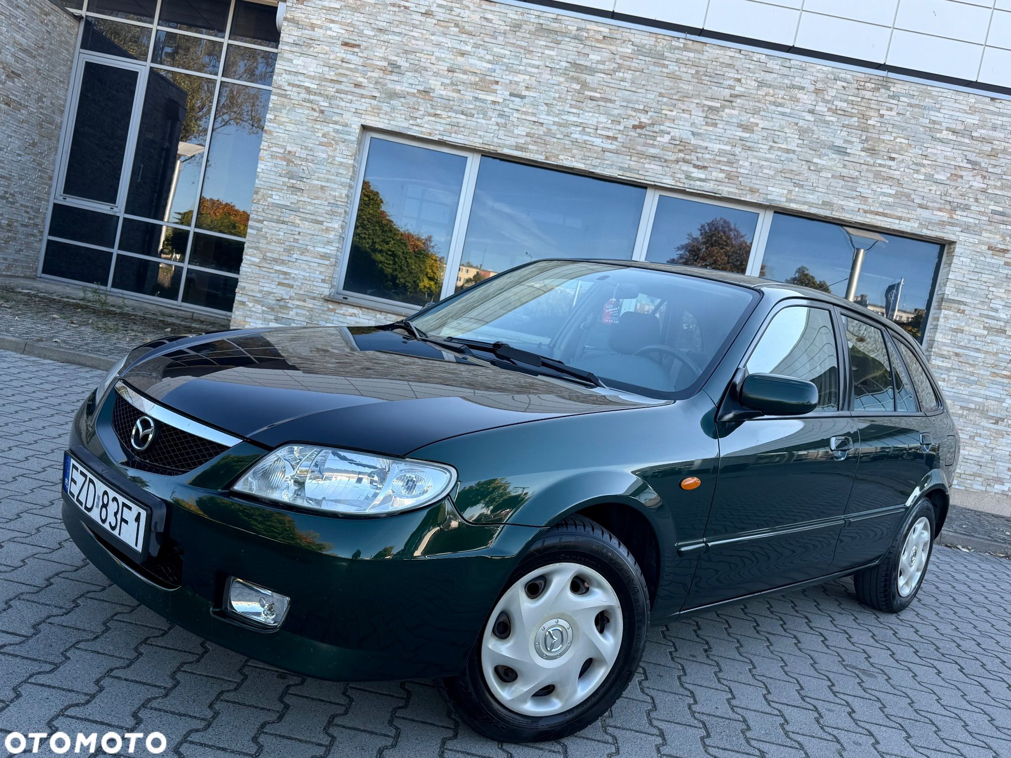 Mazda 323F 1.6 Exclusive - 1