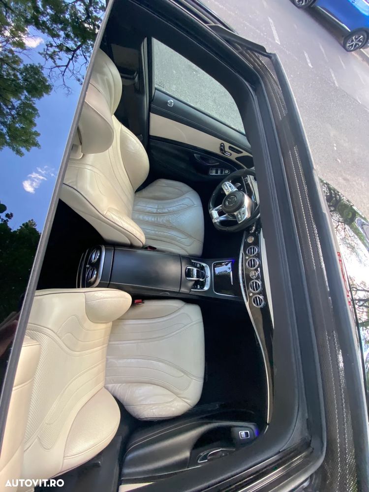 Mercedes-Benz S - 9