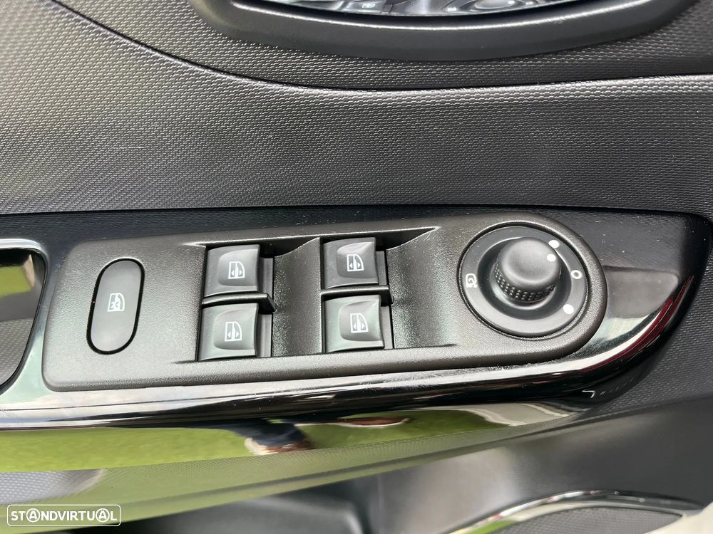 Renault Captur 1.5 dCi Exclusive - 16