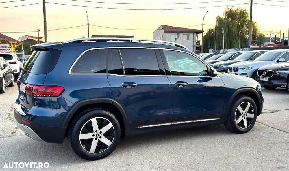 Mercedes-Benz GLB - 9