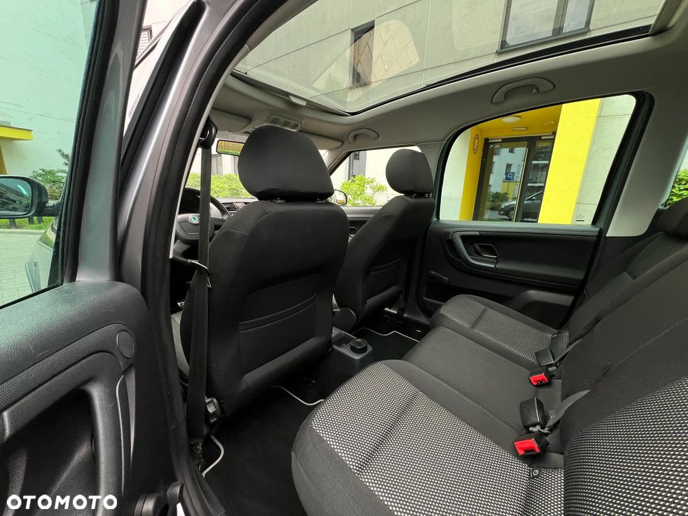 Skoda Roomster 1.4 16V Scout - 13