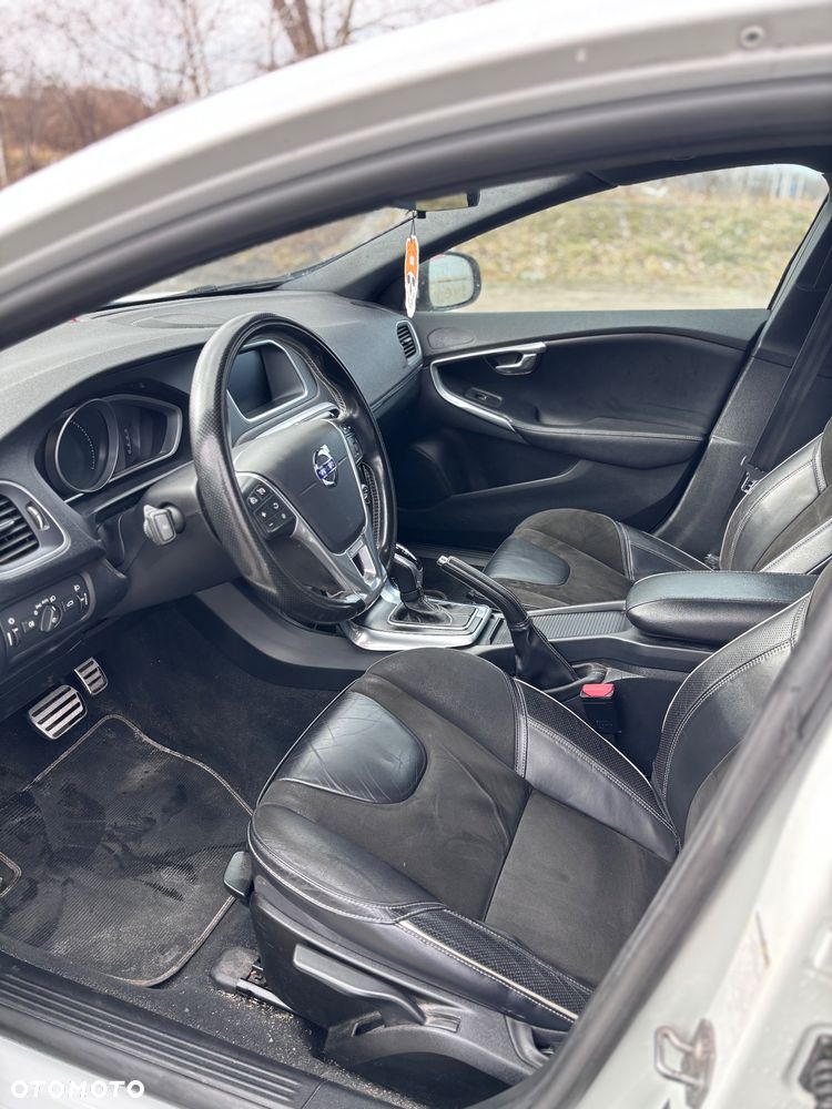 Volvo V40 D3 Drive-E R-Design Momentum - 8