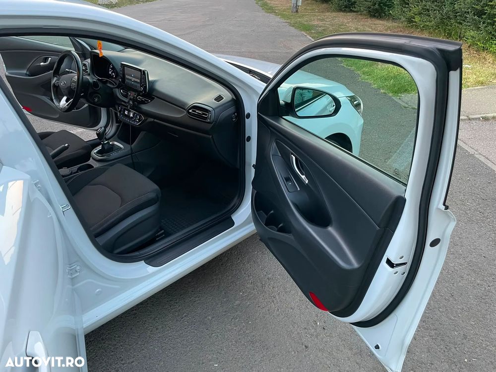 Hyundai i30 1.5 110CP M/T Highway - 13