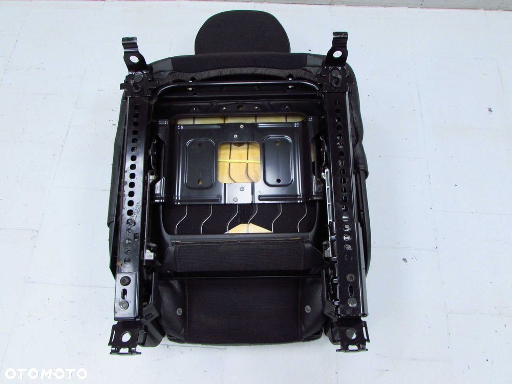VOLVO XC90 FOTEL SIEDZENIE TYL PRAWY MATERIAL II RZAD ISOFIX 02-14 - 7