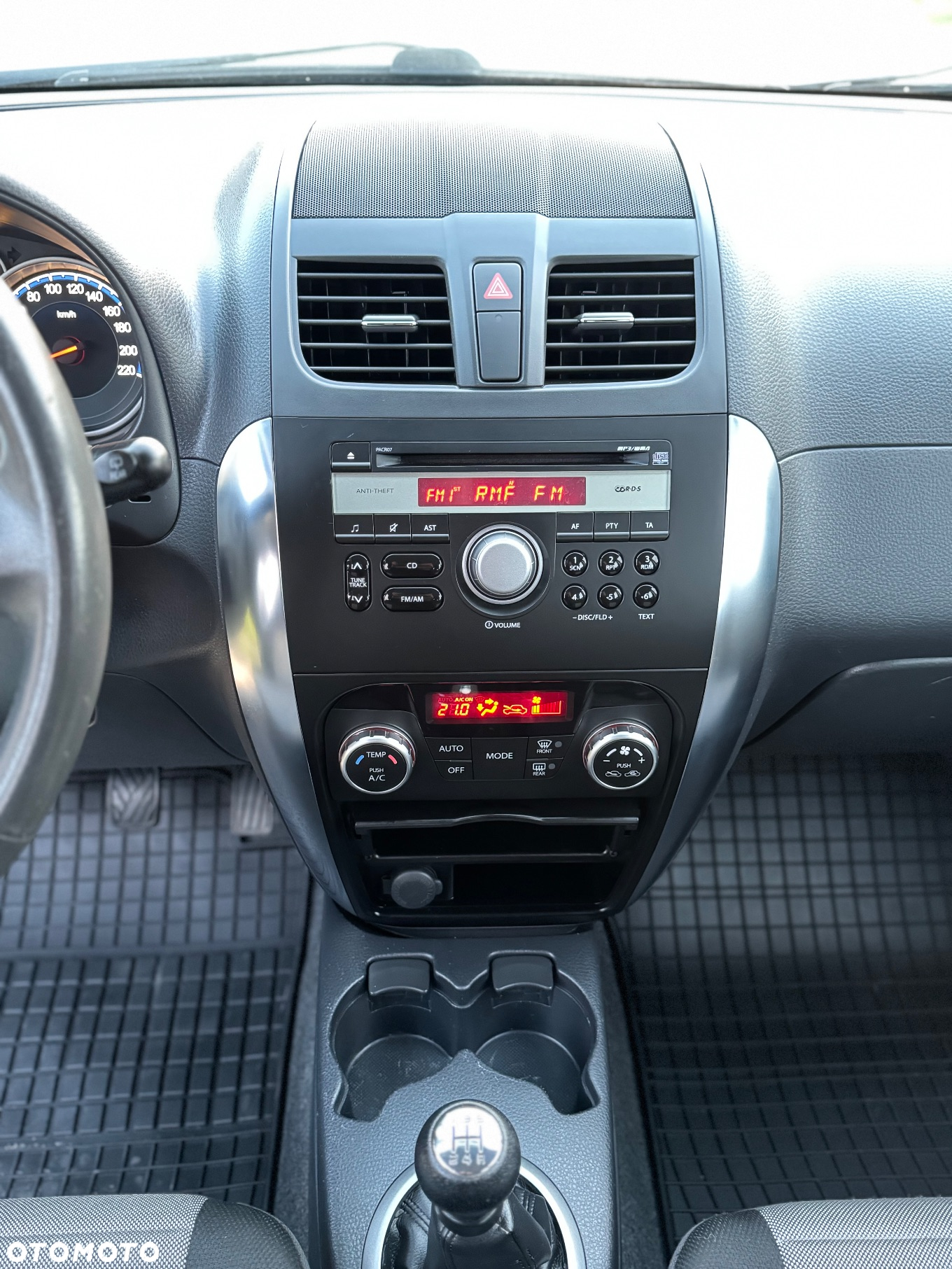 Suzuki SX4 1.6 Comfort Plus - 21