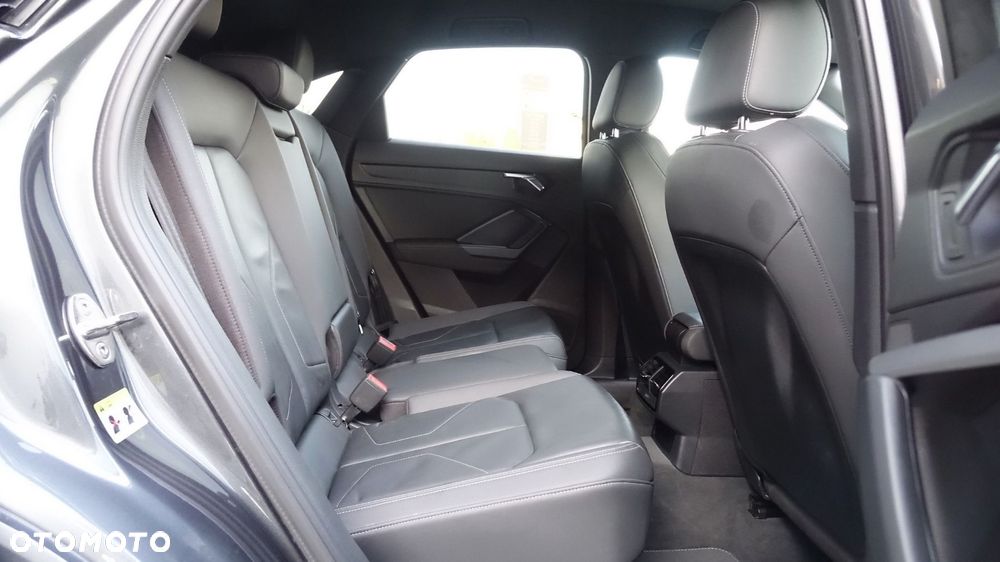 Audi Q3 Sportback - 28