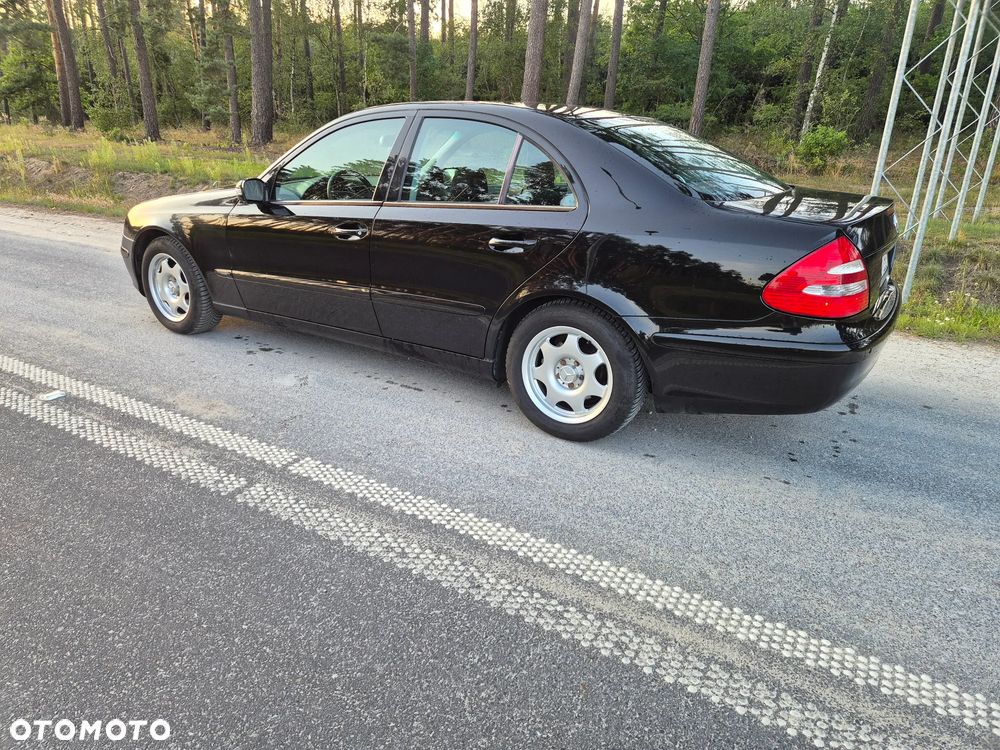 Mercedes-Benz Klasa E 200 Kompressor Automatik Classic - 2