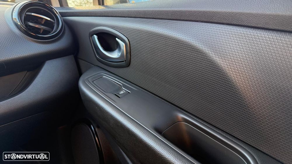 Renault Clio Sport Tourer 0.9 TCE Limited - 19