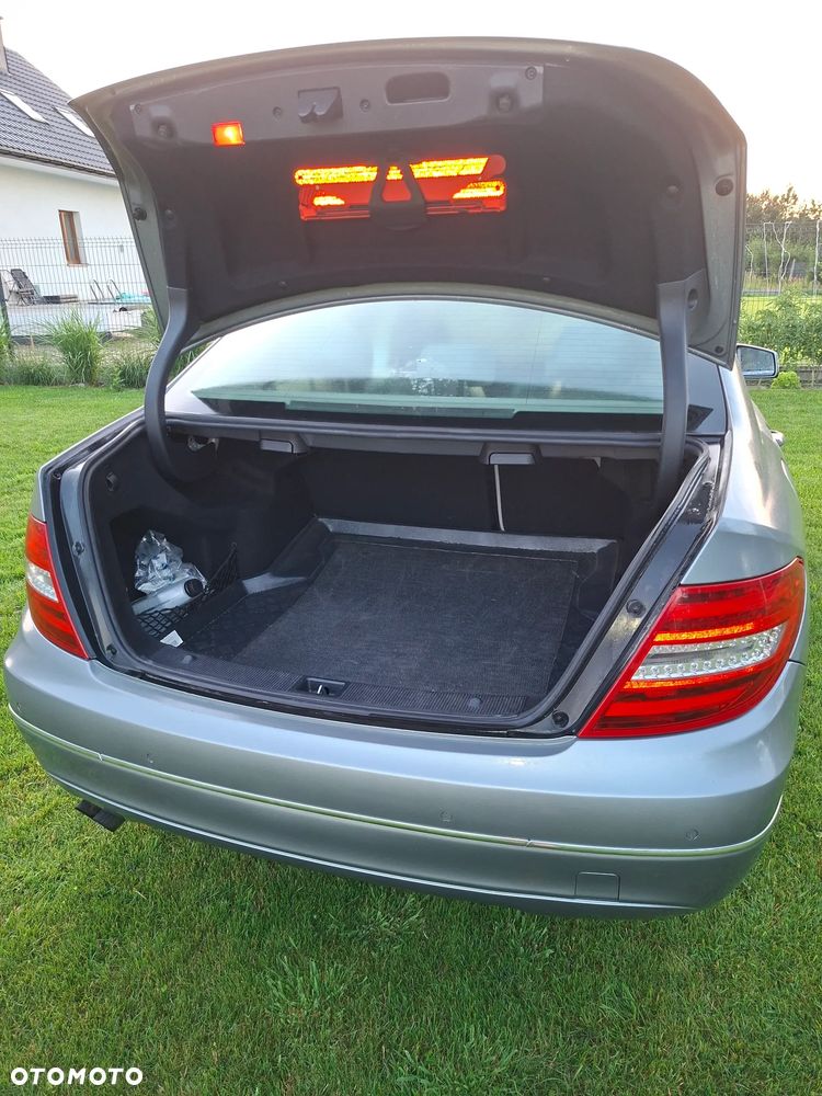 Mercedes-Benz Klasa C 200 CDI BlueEff Avantgarde - 8