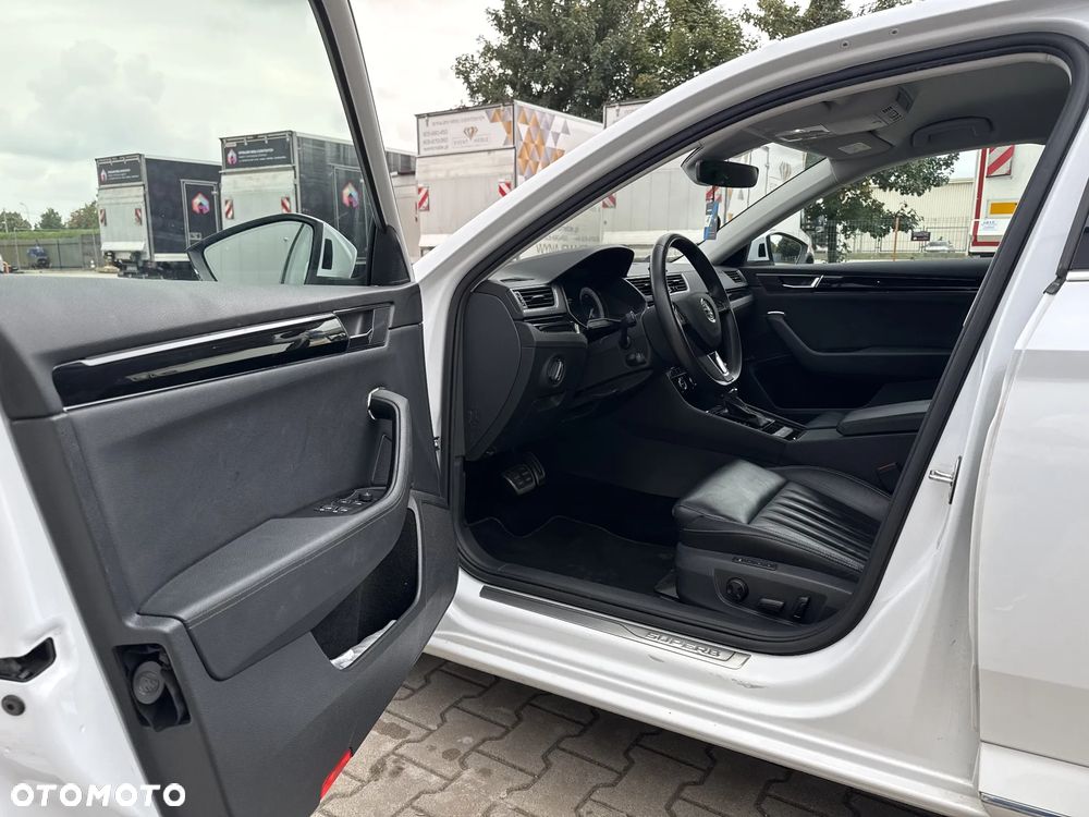 Skoda Superb 2.0 TSI L&K DSG - 10