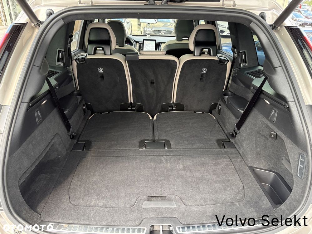 Volvo XC 90 - 30