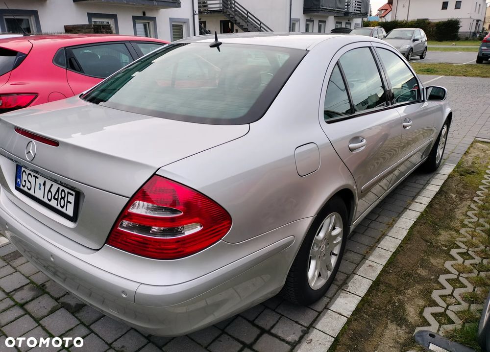 Mercedes-Benz Klasa E 200 Kompressor Automatik Classic - 4
