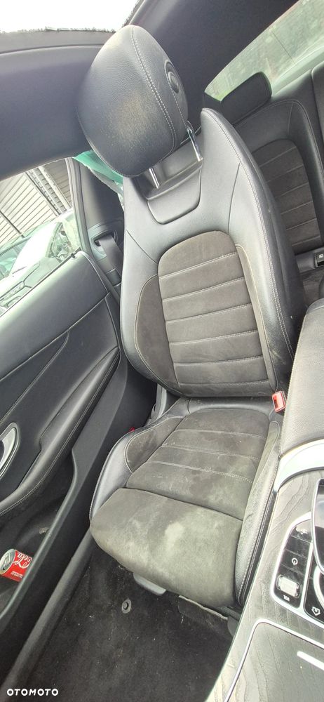 Mercedes-Benz Klasa C 220 d 9G-TRONIC - 31